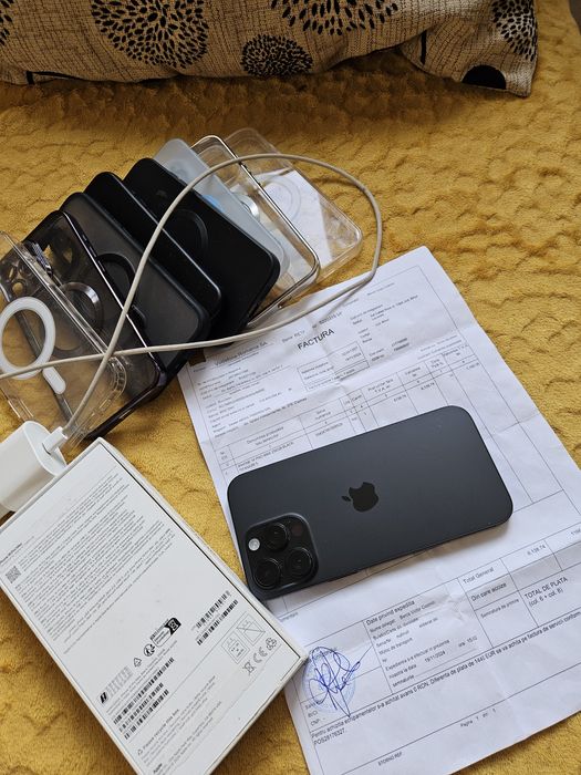 V/S iphone 16 pro max 256 gb