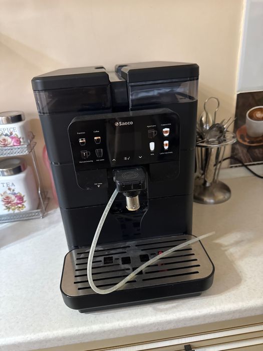 Кофемашина хорошая большая все виды кофе