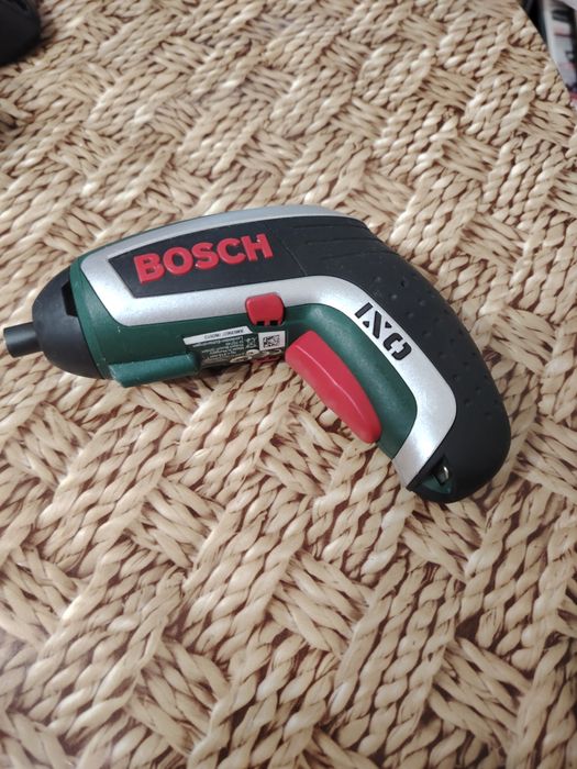 Bosch IXO - - акумулаторна отверка