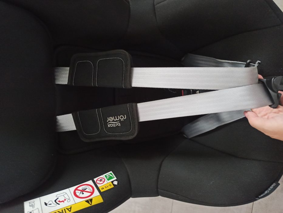 Детско столче за кола Britax romer Dualfix i size