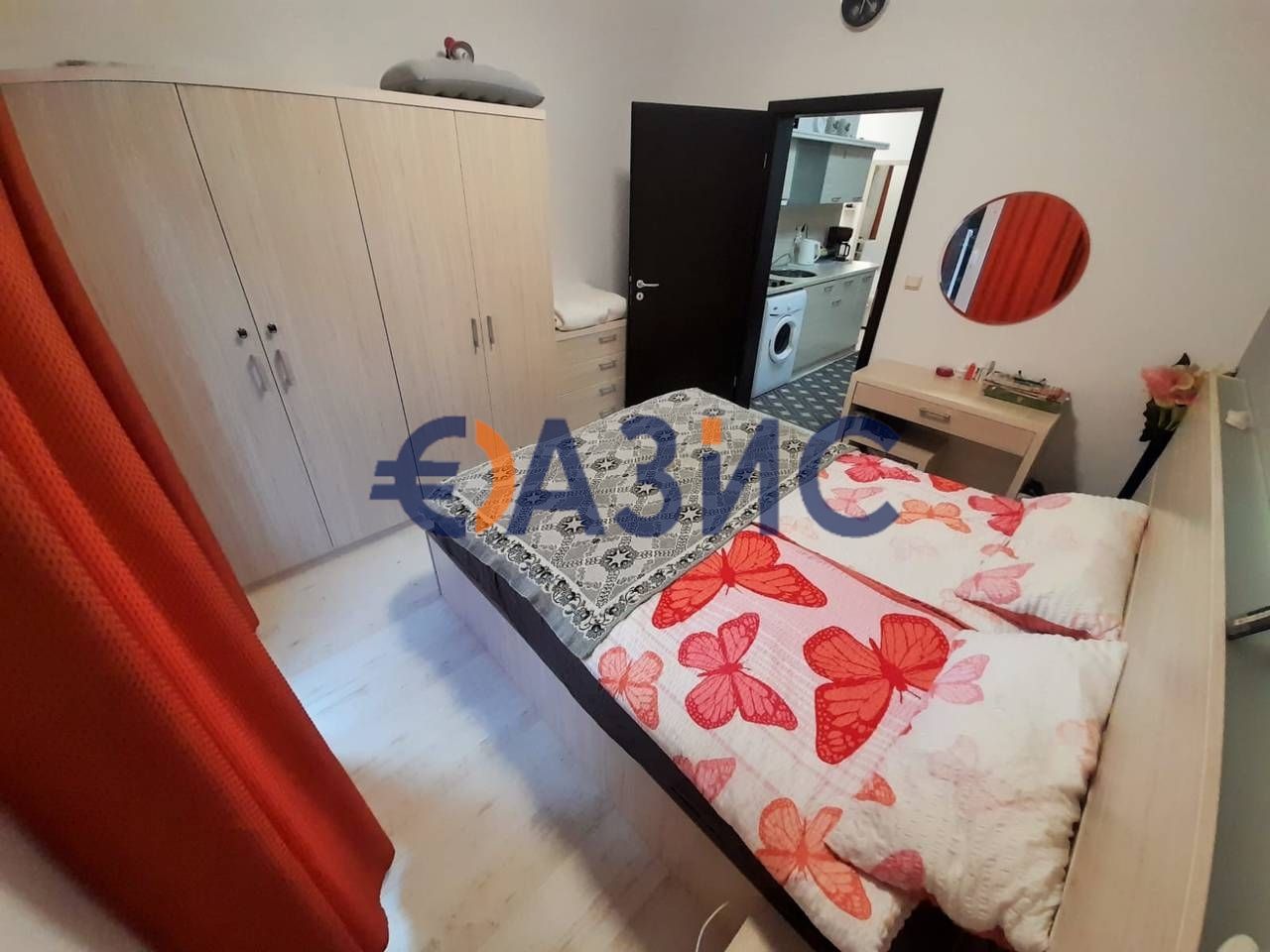 Продава се Тристаен апартамент в к.к. Слънчев бряг - 70 кв.м за 1086 €/кв.м - Снимка #3