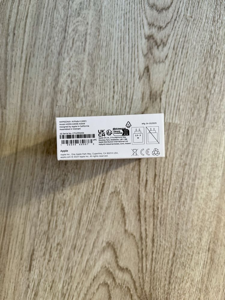 Apple Airpods 4 ANC с 2 години гаранция