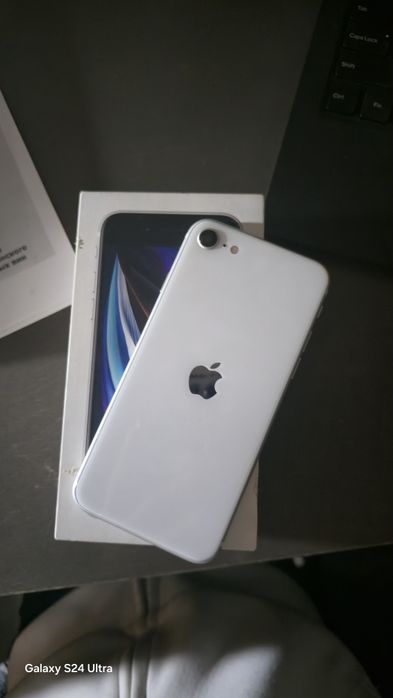 Iphone se 2, 128gb в идеале