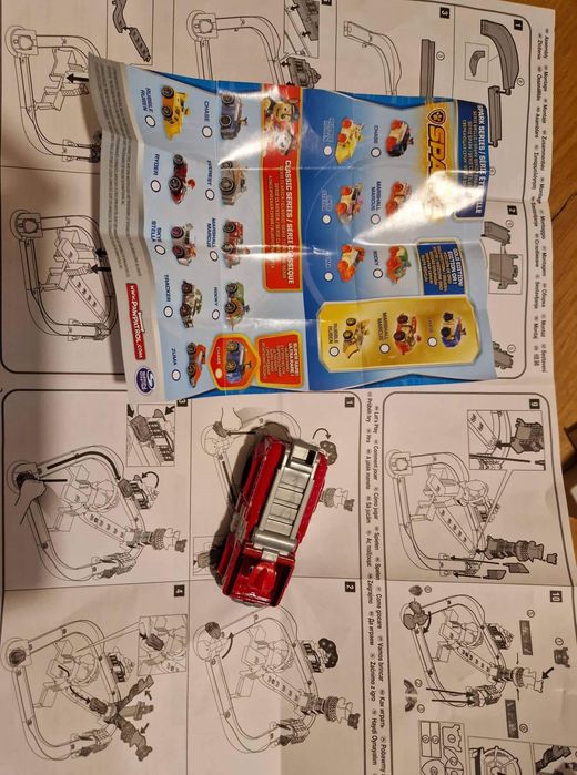 Пес Патрул  PAW PATROL THE MOVIE Писта с 2 изстрелвачки

+ три колички