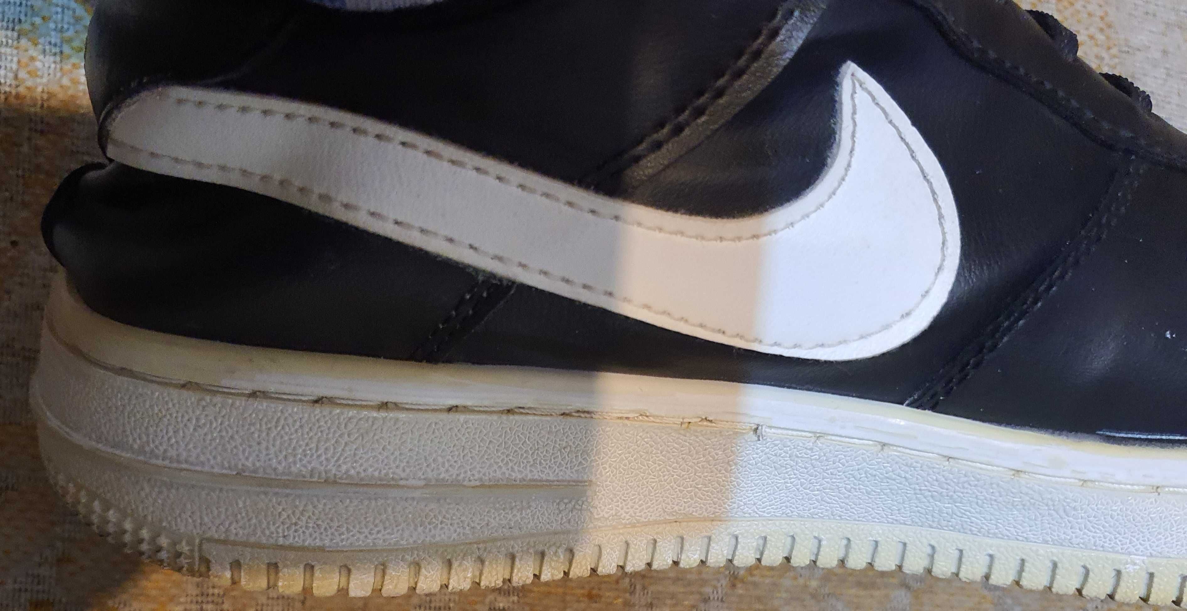 Маратонки Nike 42 номер.