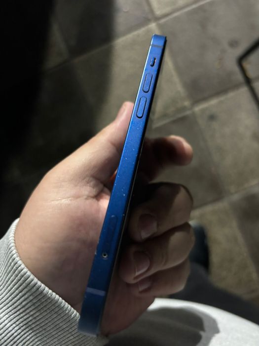 Vand iphone 12 pret fix