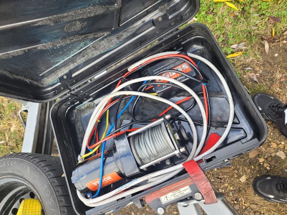 De vânzare platforma