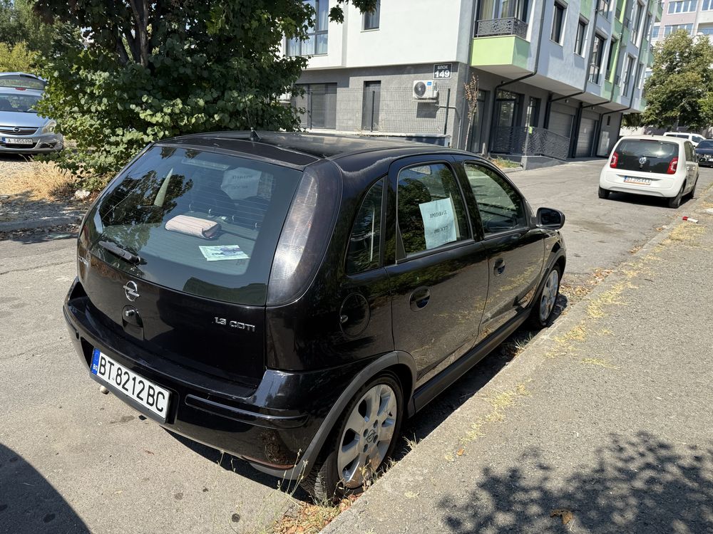 Продавам Опел Корса