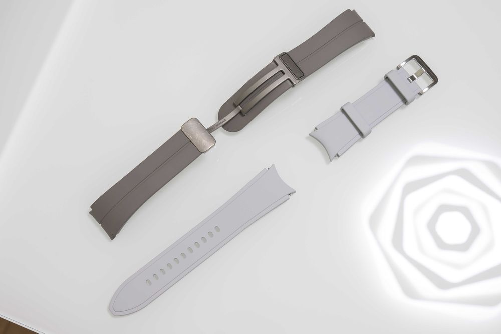 ПЕРФЕКТЕН Samsung Galaxy Watch 5 Pro + ВТОРА оригинална каишка