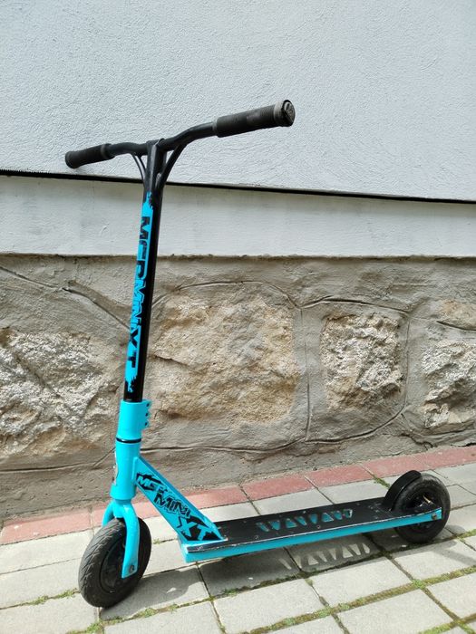 TROTINETA MADD MGP DIRT XT Terrain freestyle scooter