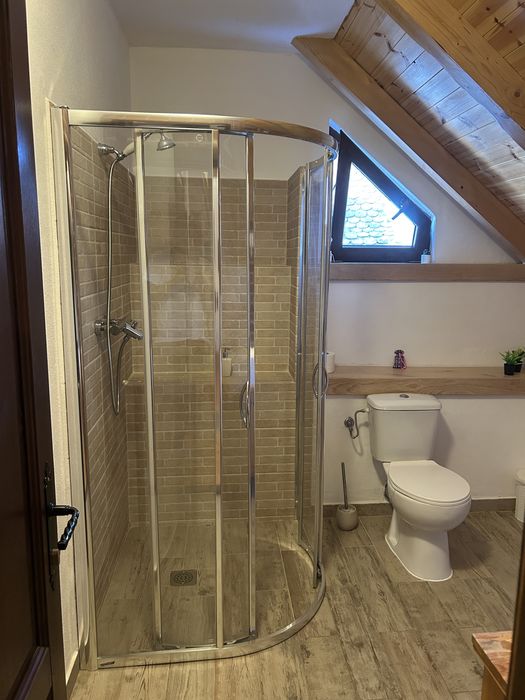 Cazare Casa de piatra piscina jacuzzi