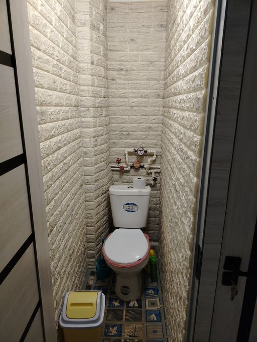 Srochniy uy sotiladi.