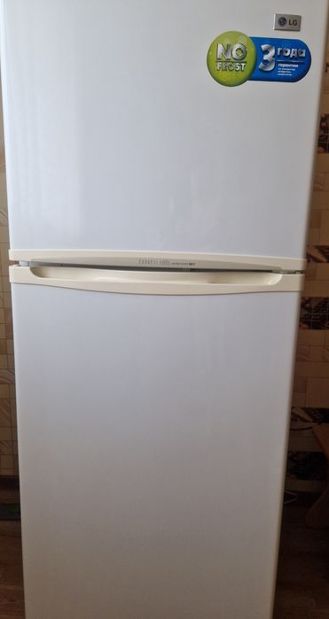 Продам холодильник LG