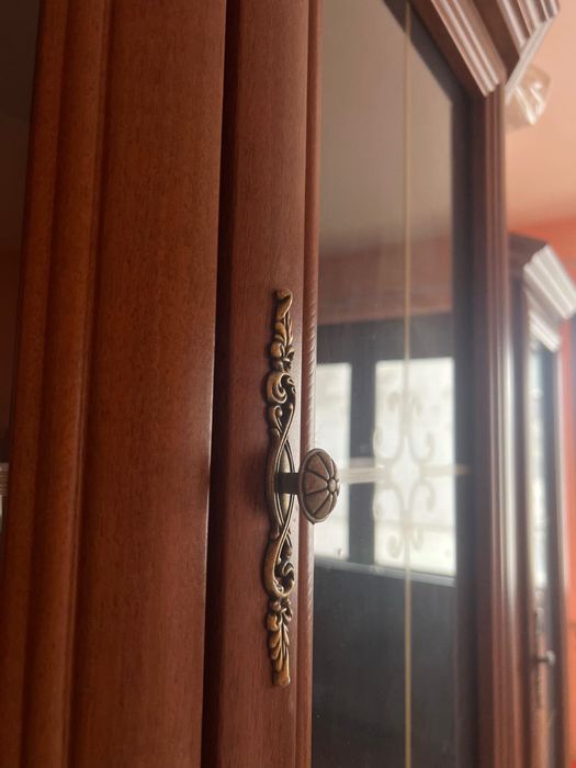 Запазена дървена секция