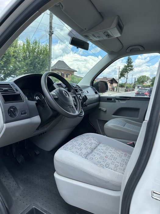 Vw Transporter T5 - 8 Locuri