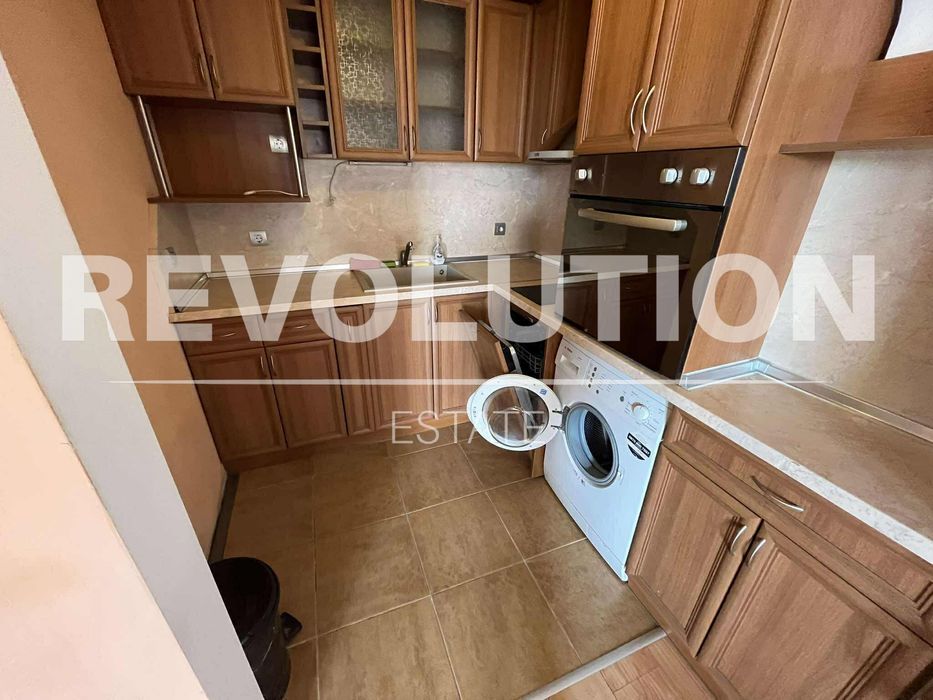 Дава се под наем Двустаен апартамент в Варна, Цветен квартал - 70 кв.м за 375 € - Снимка #1