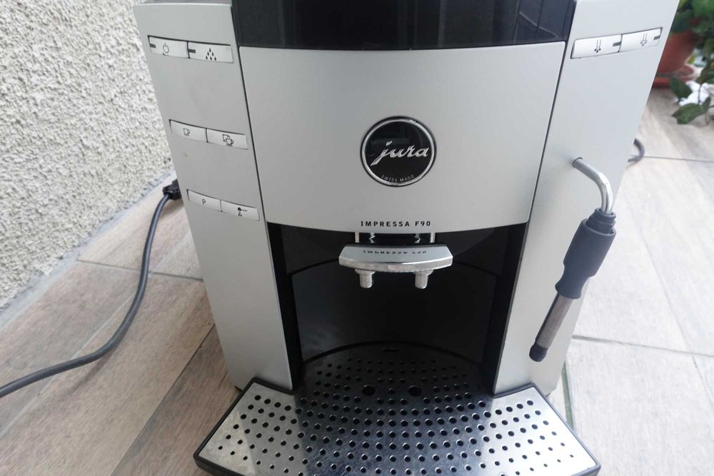 Piese sau intreg Jura Impressa F90 problema cu touch