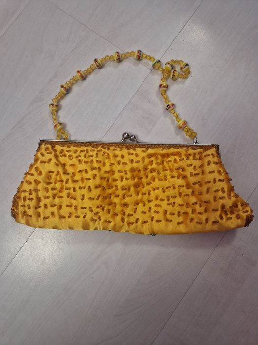 Малки парти чанти