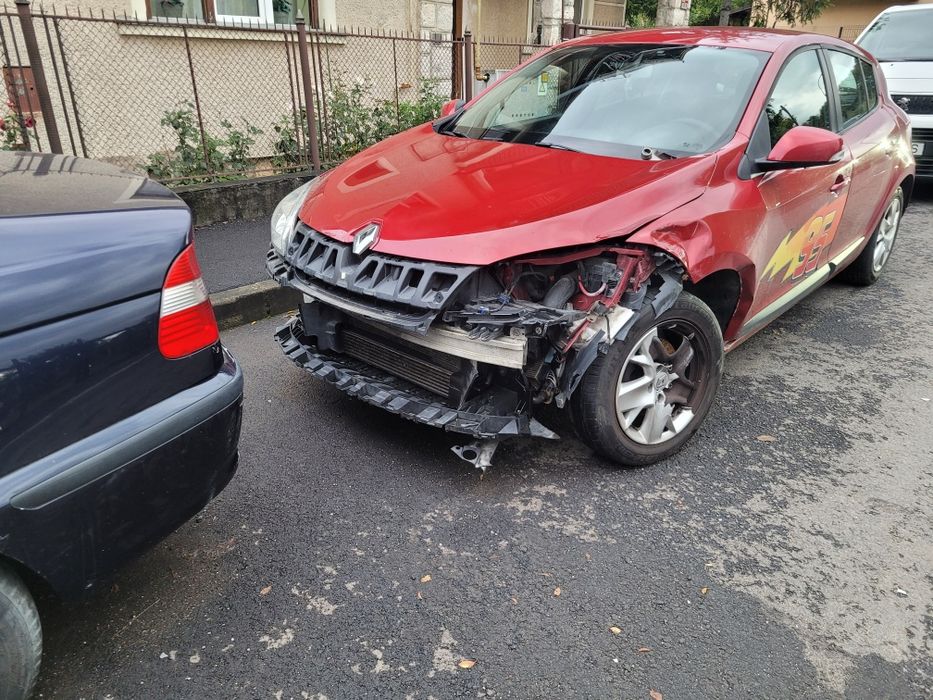 Vând Renault megane 3 1.5 2013 avariat
