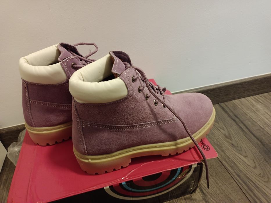 Ghete  din piele, marime 38