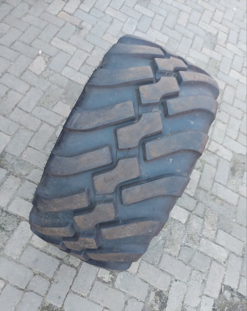 O bucată 560/60 R22.5 BKT Flotation Radial FL630 Ultra