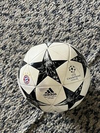 Футболна Топка ADIDAS UEFA Champions League