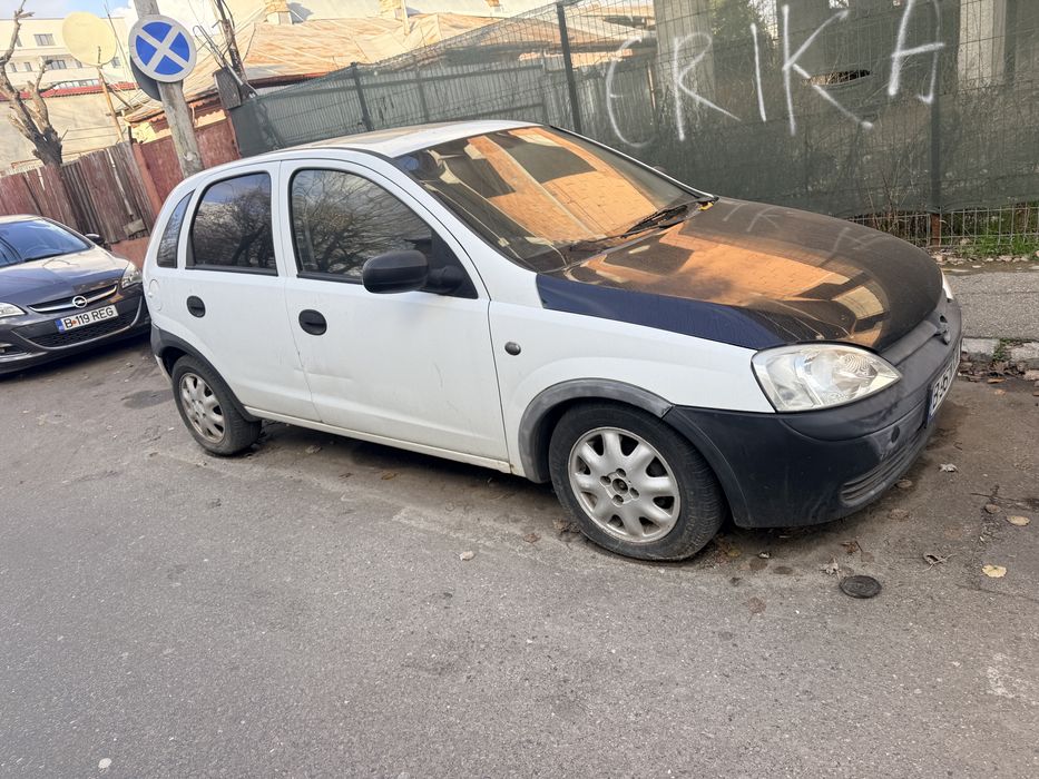 Opel corsa din 2001 in stare de functionare