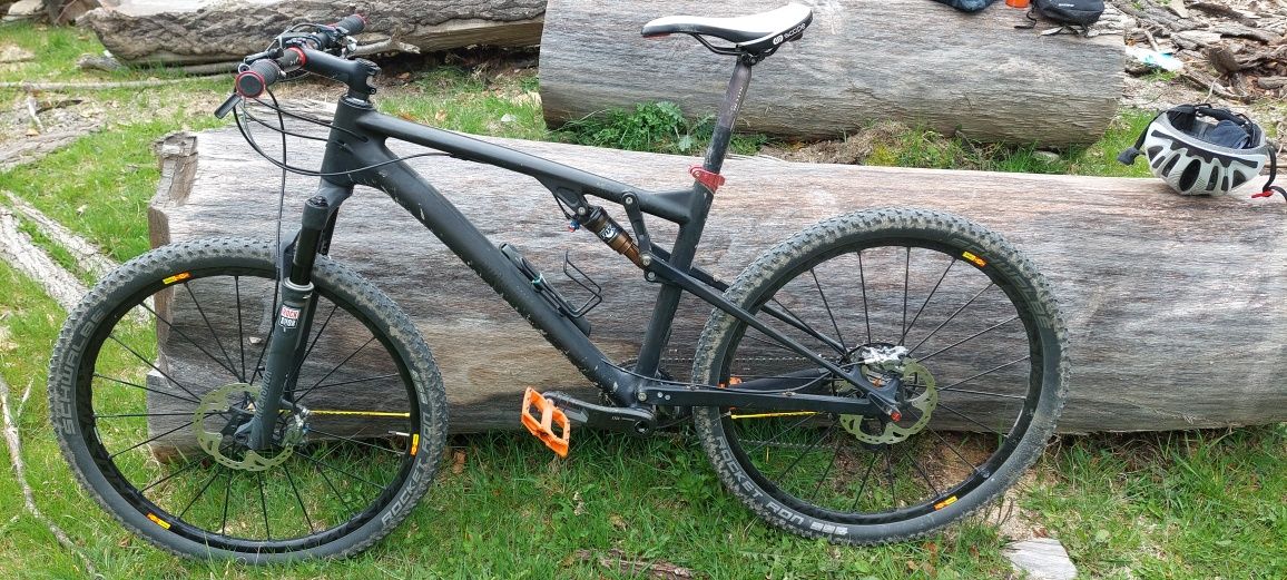 Mountain Bike Threehill Carbon de competitie