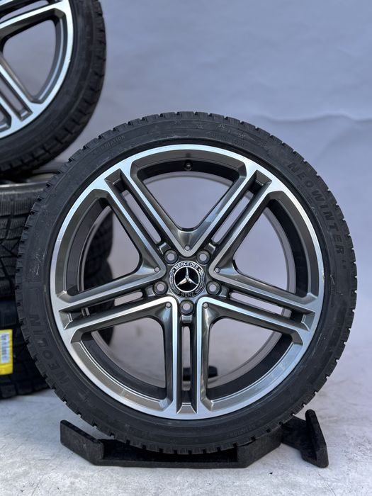 Оригинални джанти 19 цола mercedes с нови зимни гуми