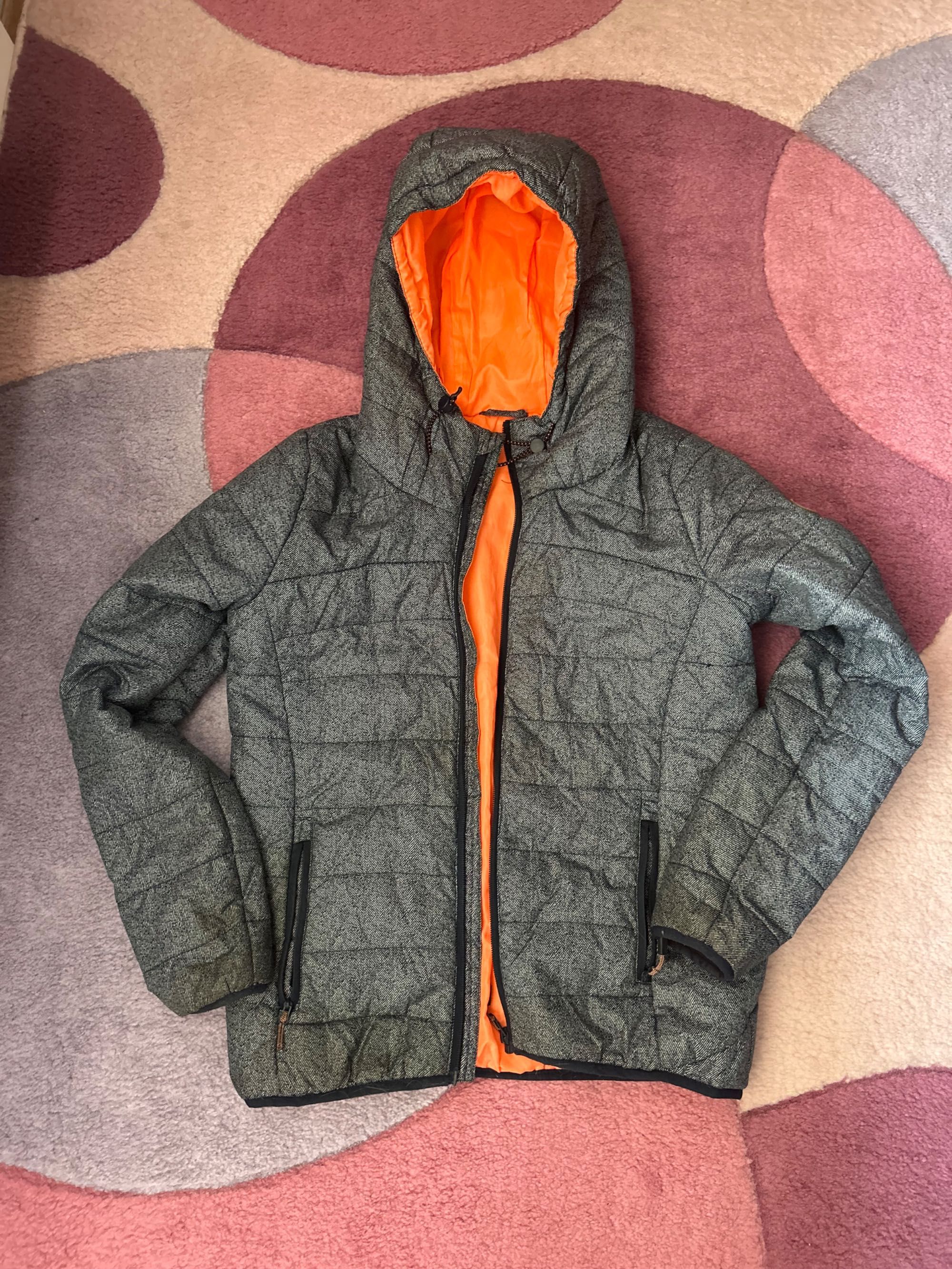 Дамски преходни якета и худита марки Bershka, H&M, Cropp