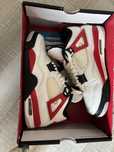 Air jordan ( incaltati  4/5 ture ) , nr 41 . Certificat de garantie !