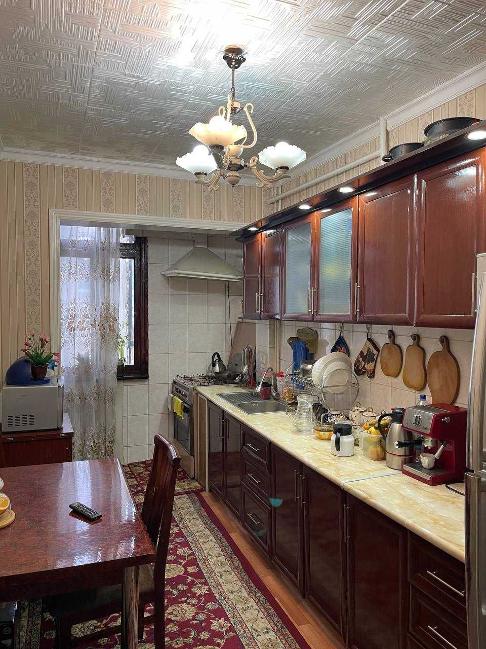 Срочно! Продаётся 3 комнатная квартира в центре Ташкента, улица Ойбек