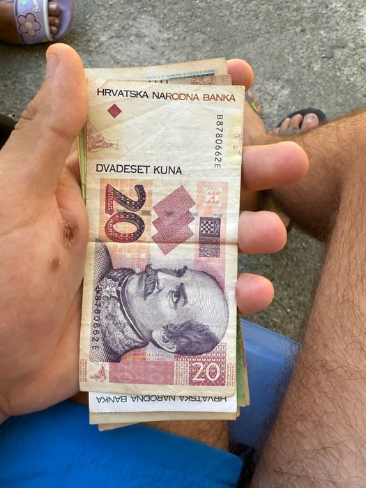 vând bancnote pentru colecționari