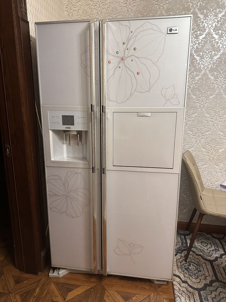 Холодильник LG б/у 150000