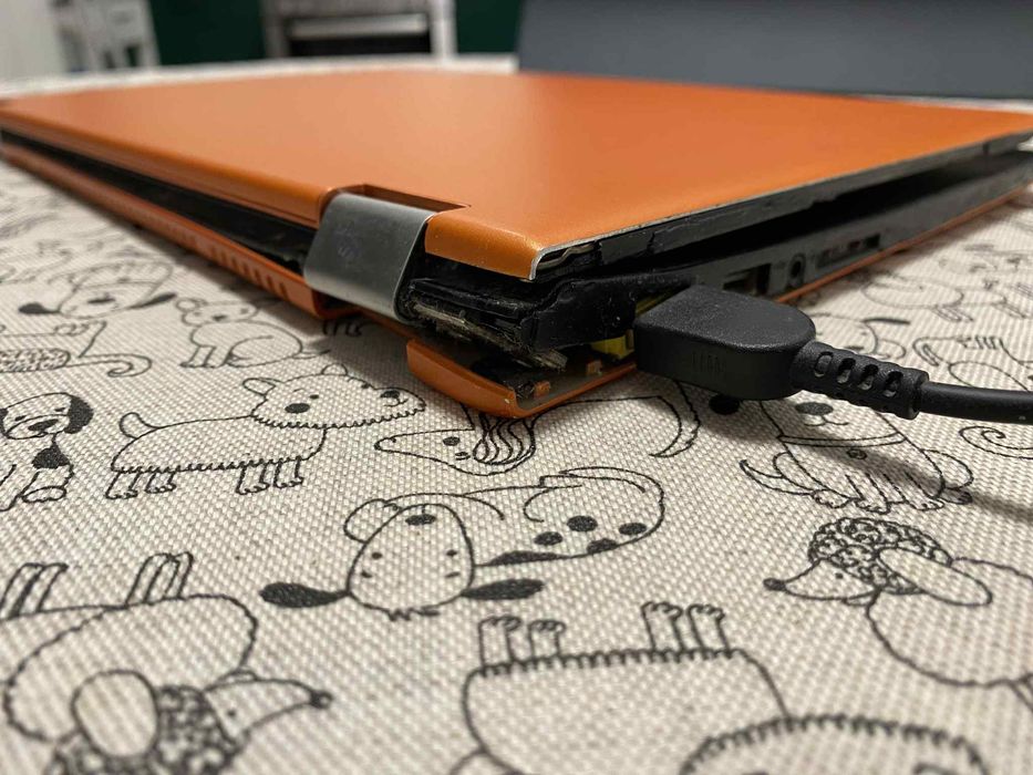 лаптоп Lenovo Yoga 2