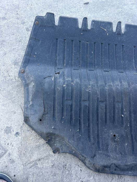 Кора под двигателя за VW polo 4