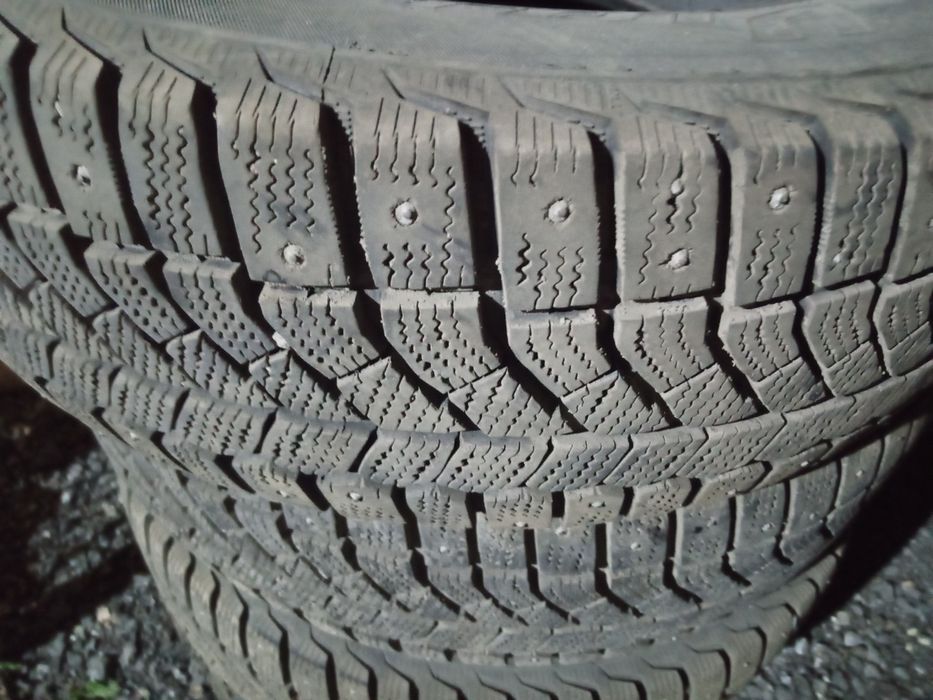 Продам шины комплект