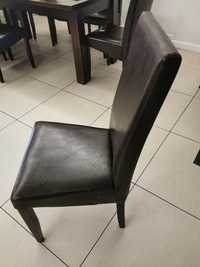Vand scaune negre, spatar inalt cu picioare din lemn