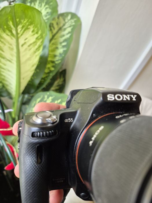 DSLR Sony Alpha A55V cu obiectiv Sony 18-70mm