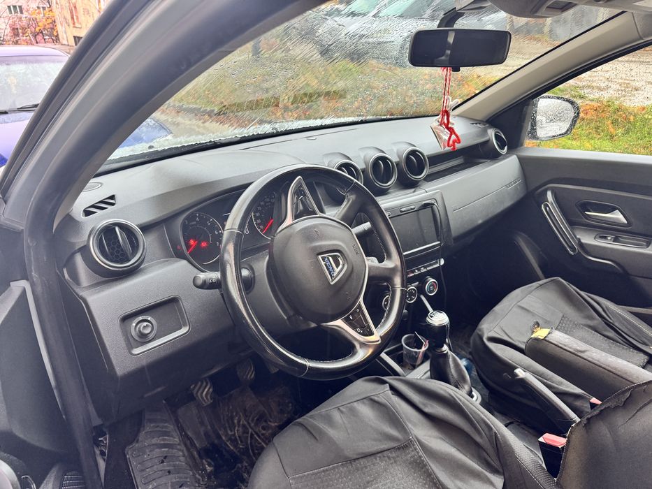Продавам Дачия Дъстър 2020 година