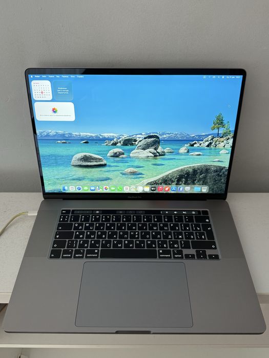 Macbook pro 16inch/i7/16/512
