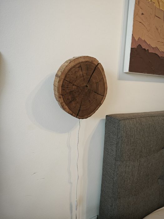 Lămpi de noptieră unice din lemn