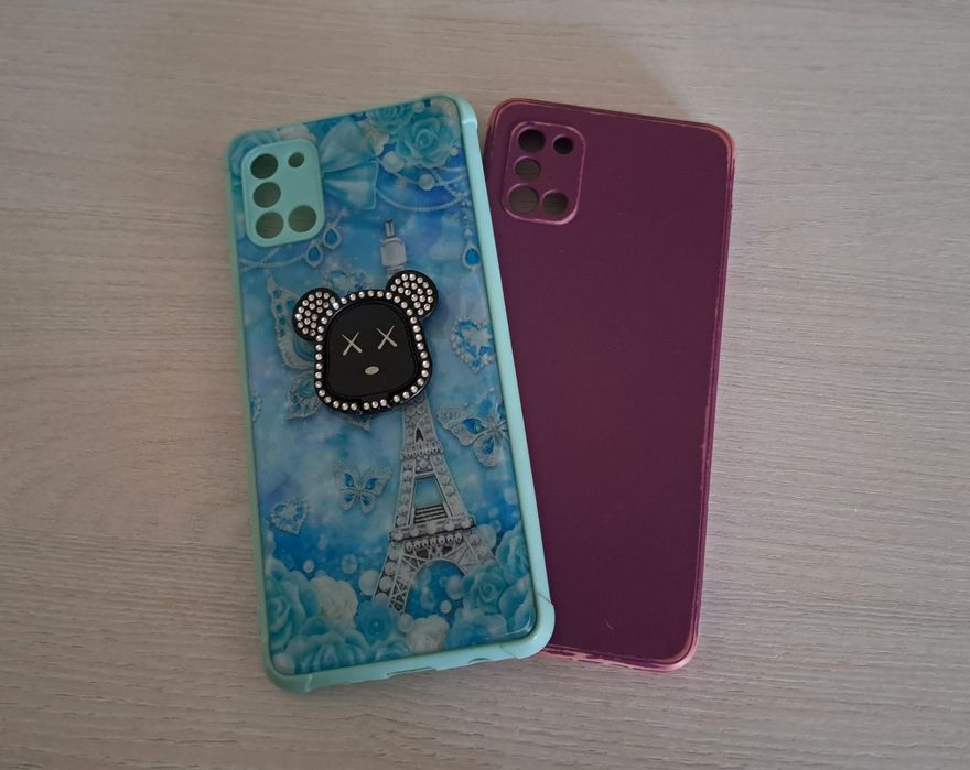 Отдам даром чехлы