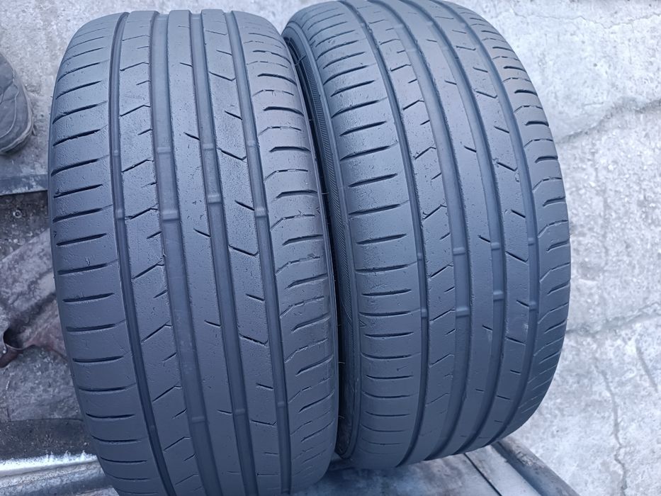 225/45/17 Toyo .