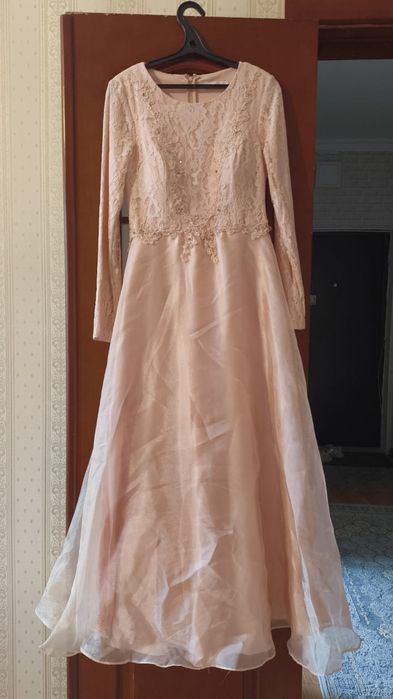 Нарядное платье новое