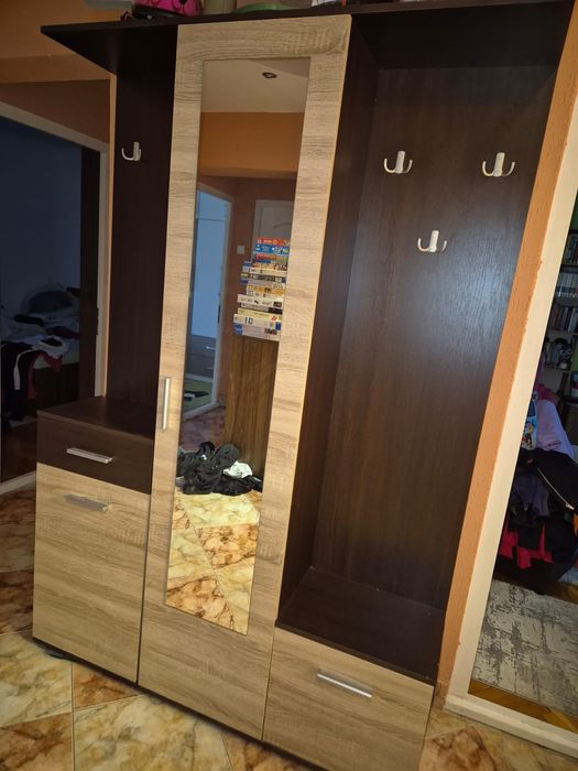 Mobila hol, cuier