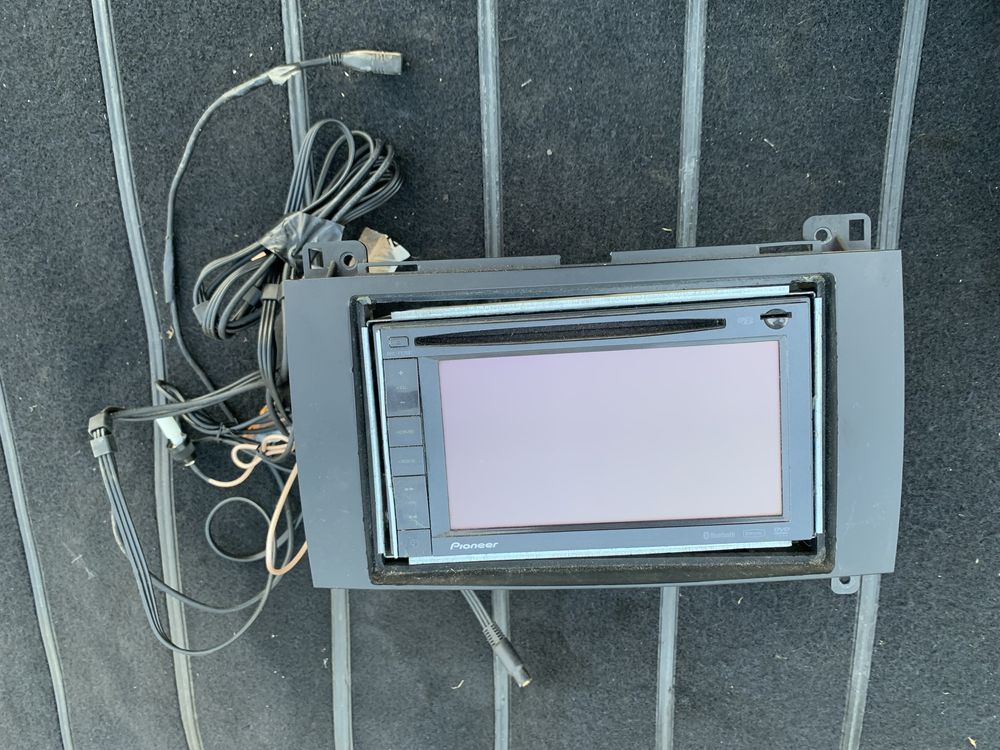 Navigatie GPS Auto pioneer avic F920BT cu rama si sertar