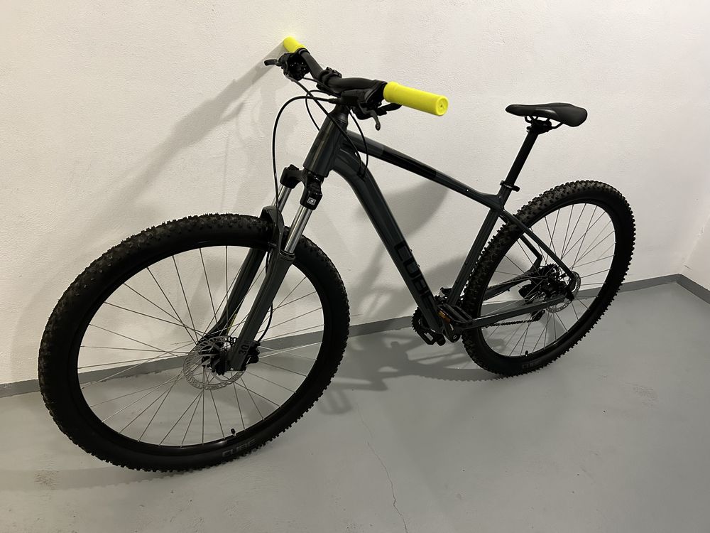 Bicicleta Cube Aim Pro