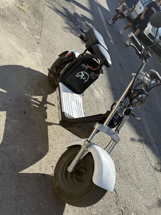 Vând Scuter electric