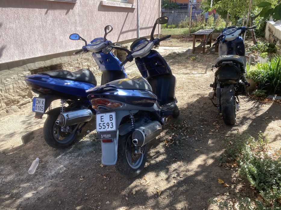 3 броя скутер Aprilia Leonardo 150 за 1500лв